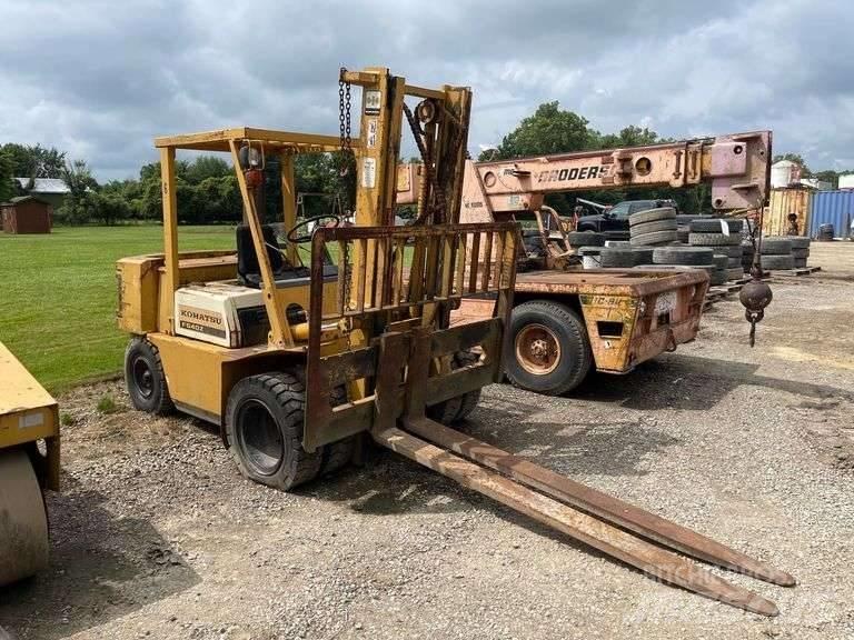 Komatsu FG 40ZT-4 Misc Forklifts