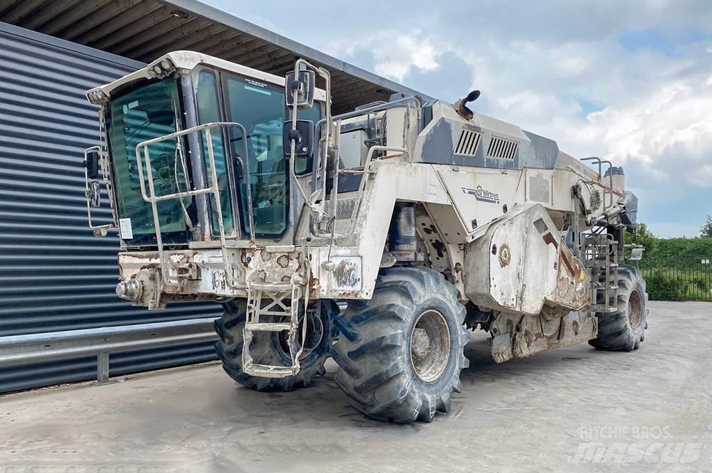 Wirtgen WR 240 Asphalt Recycling Equipment