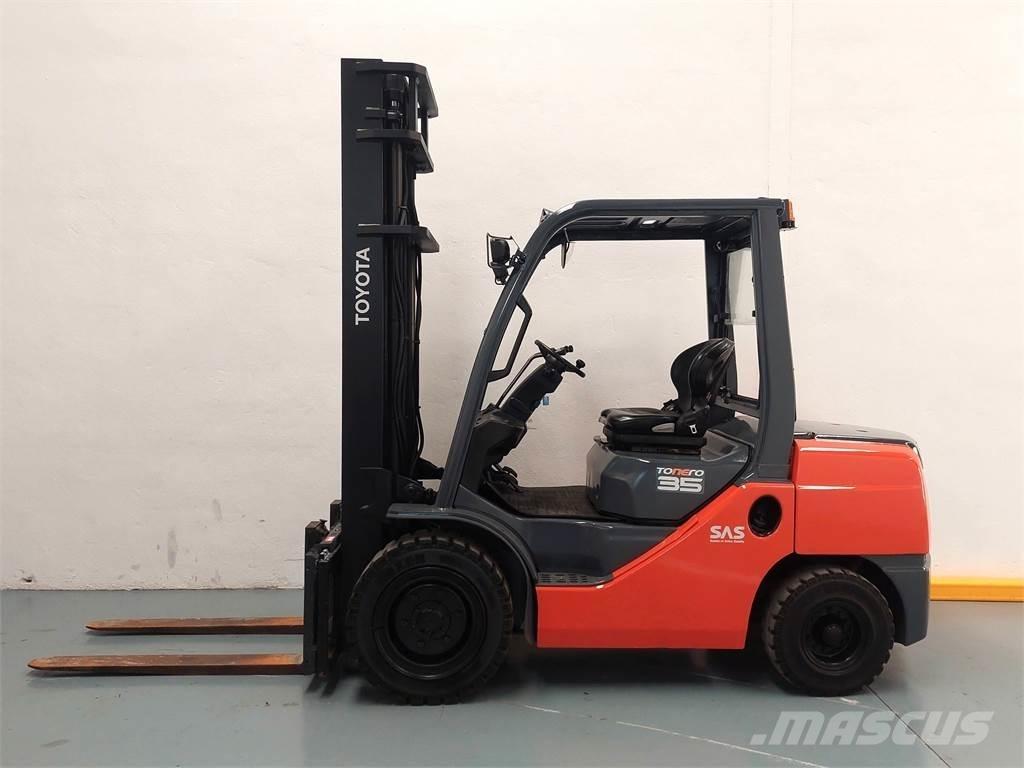 Toyota 52 8FDJF35 Diesel Forklifts