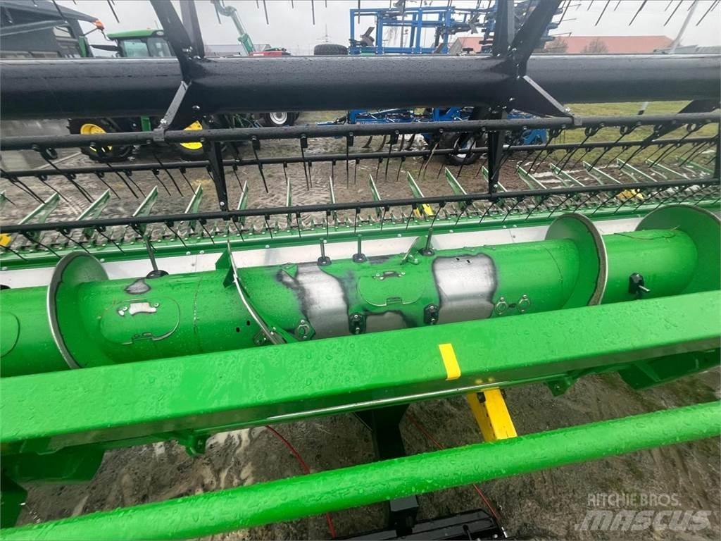 John Deere 625R Combine Attachments