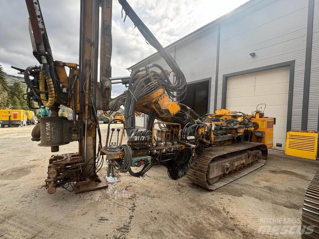 Klemm KR 807-4 Piling rigs