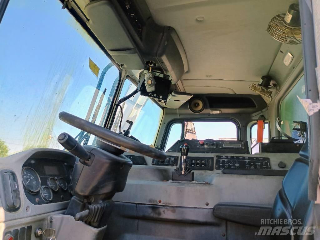 Peterbilt 520 Garbage Trucks / Recycling Trucks