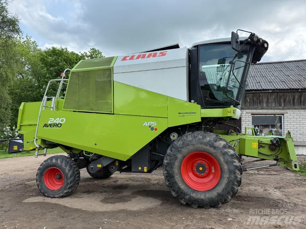 CLAAS Avero 240 Combine Harvesters