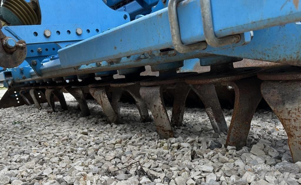 Lemken Spahir 7 Farm Drills