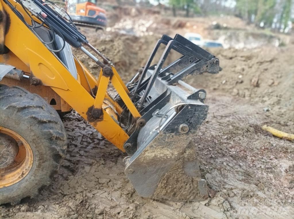JCB 3 CX Backhoe Loaders
