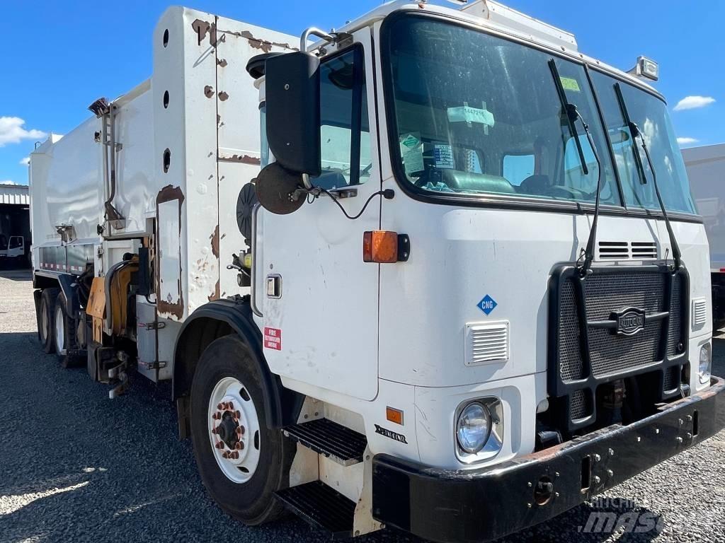 Autocar XPEDITOR Garbage Trucks / Recycling Trucks