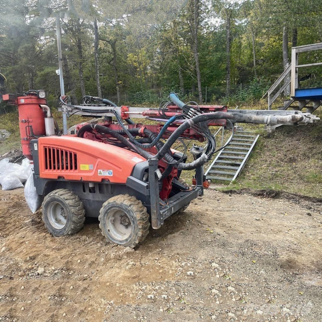 Sandvik DC 125R Surface drill rigs