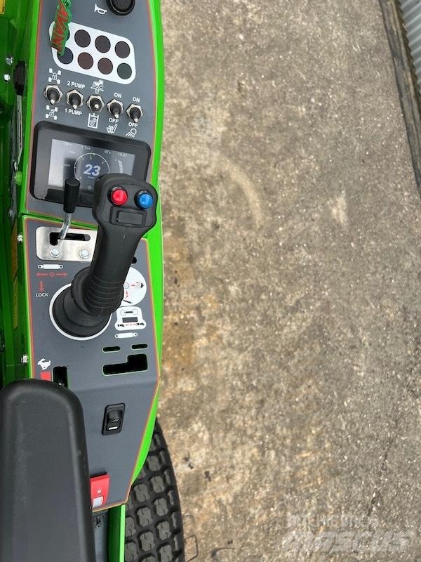 Avant 755 i Mini Loader