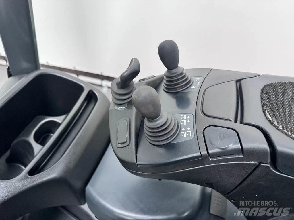 Linde 386 E 16-02 Electric Forklifts