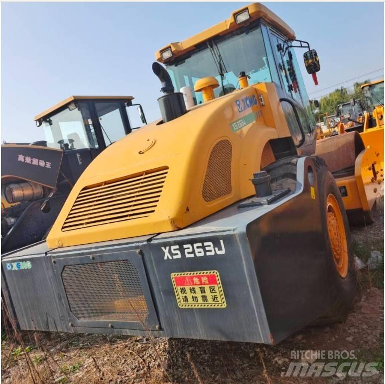 XCMG XS 263 J Single drum rollers