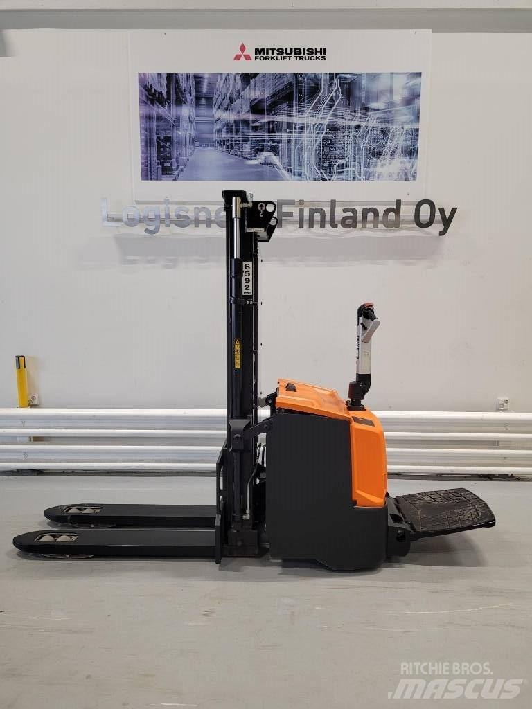 Rocla SPE16i Self Propelled Stackers