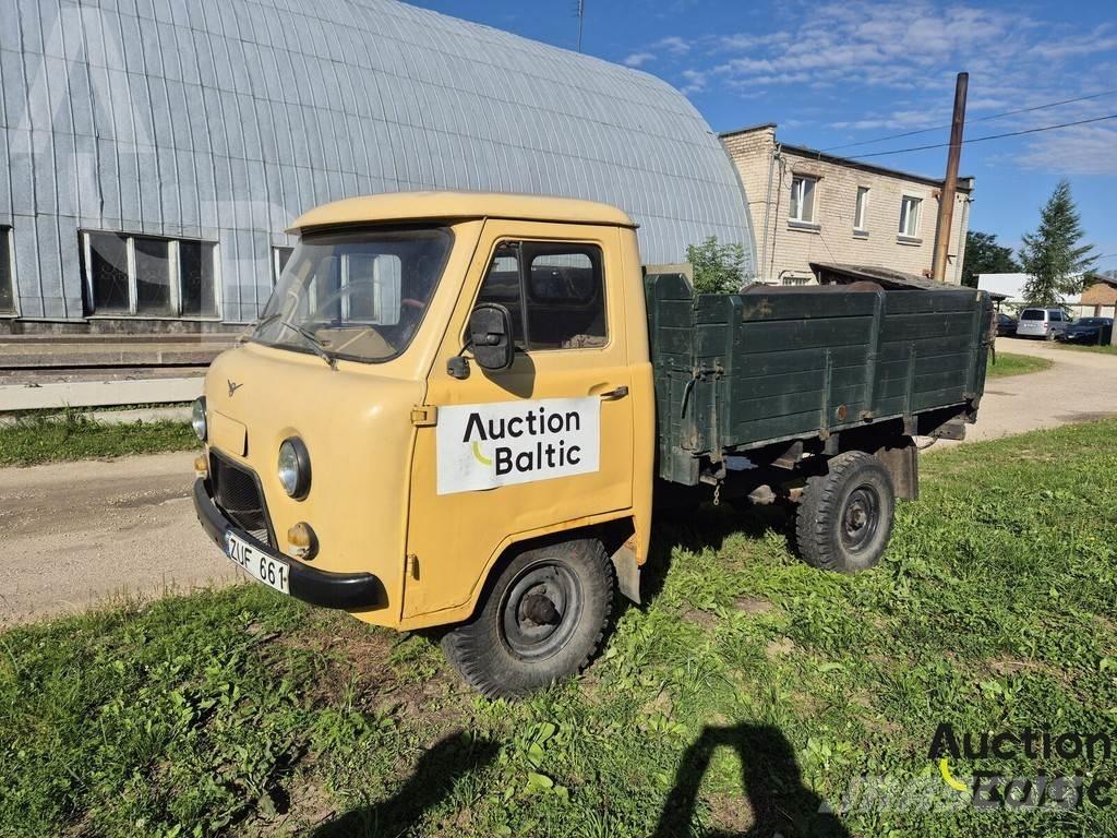  UAZ 3303 Pickup Trucks
