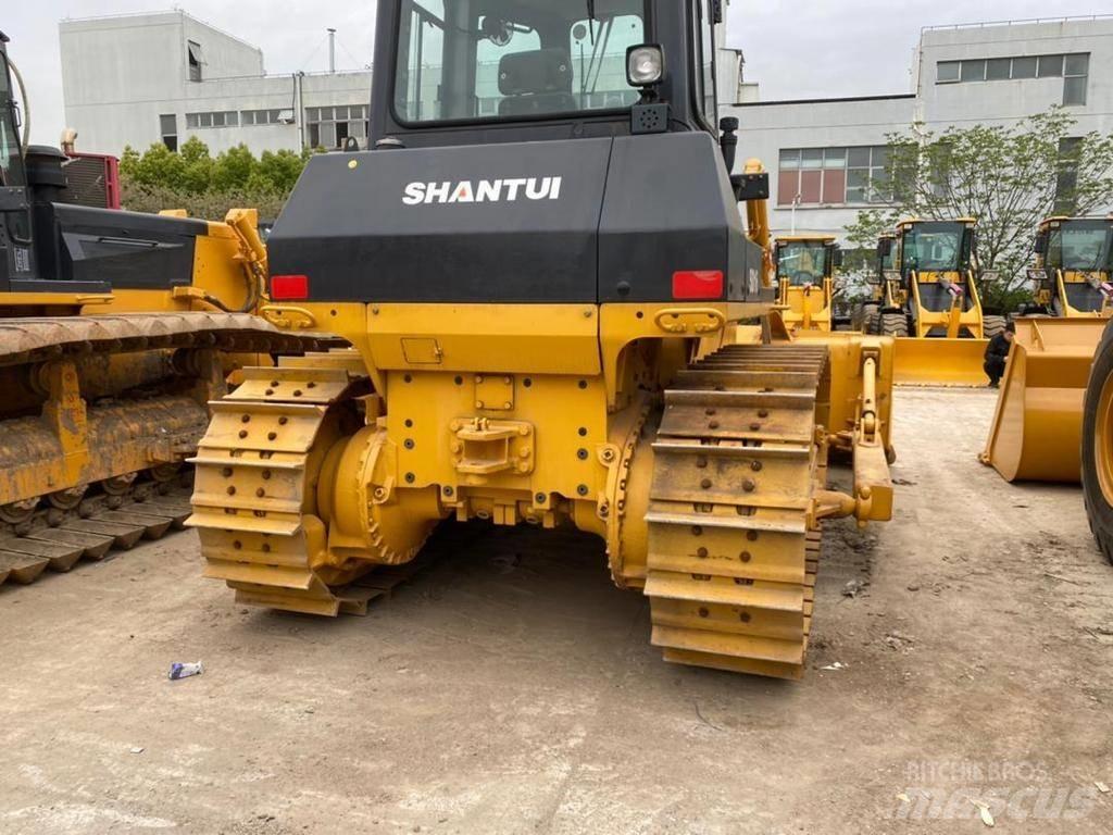 Shantui SD16 Crawler dozers