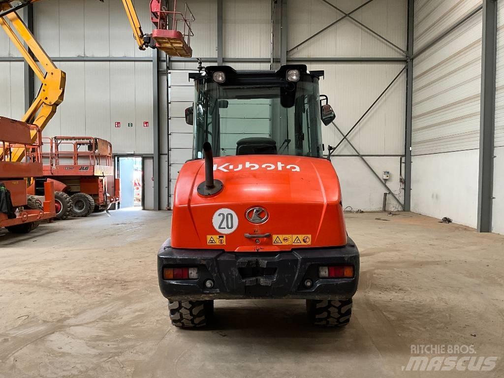 Kubota R 065 Wheel Loaders