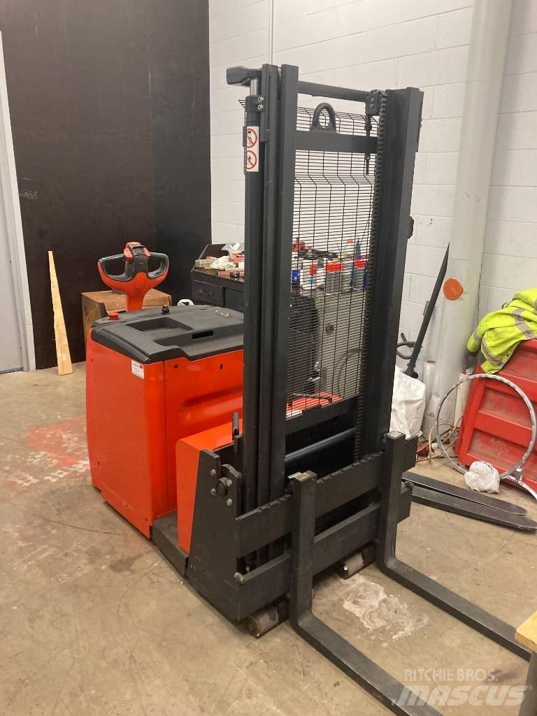 Linde L12AC Pedestrian stacker