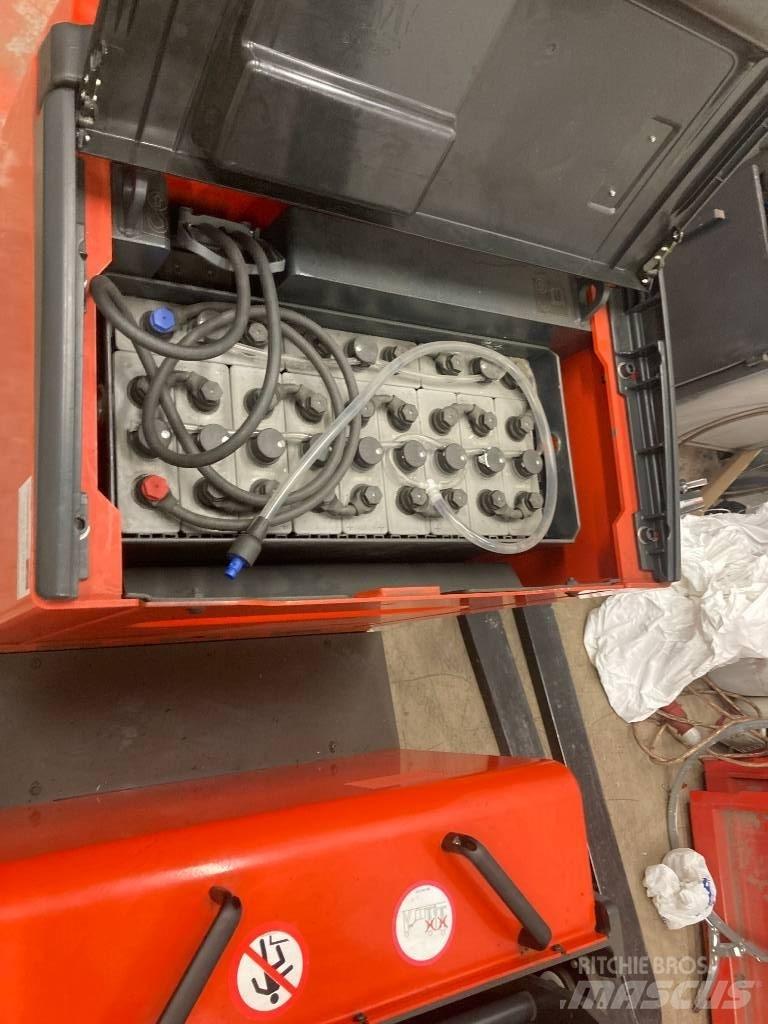 Linde L12AC Pedestrian stacker