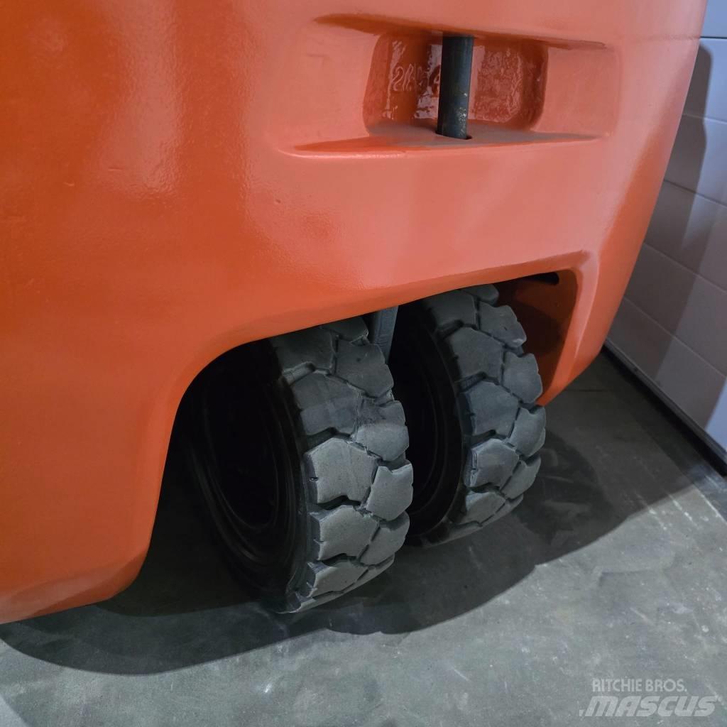 Toyota 8 FBEK 16 T Electric Forklifts