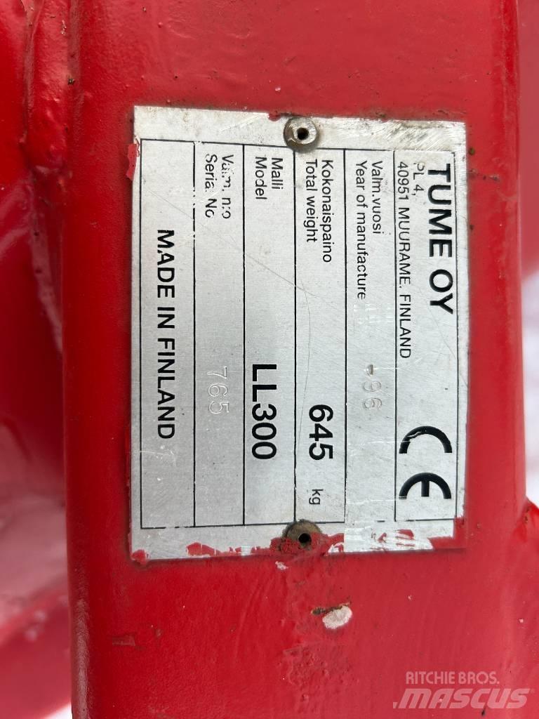 Esko LL300 Snow Blowers