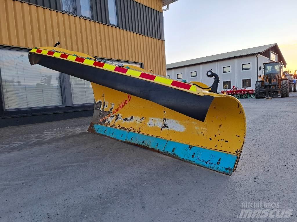 Soukkio AK 3400 Snow Blades And Plows