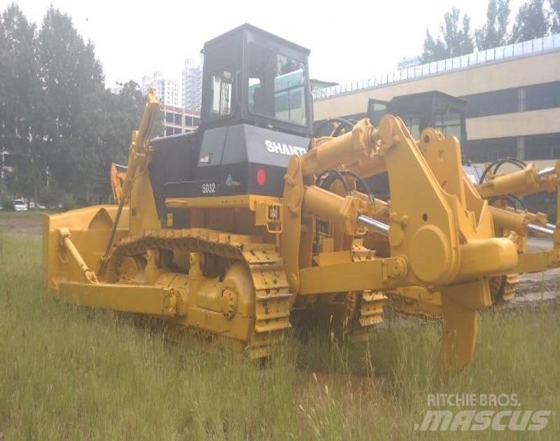 Shantui SD32 Crawler dozers