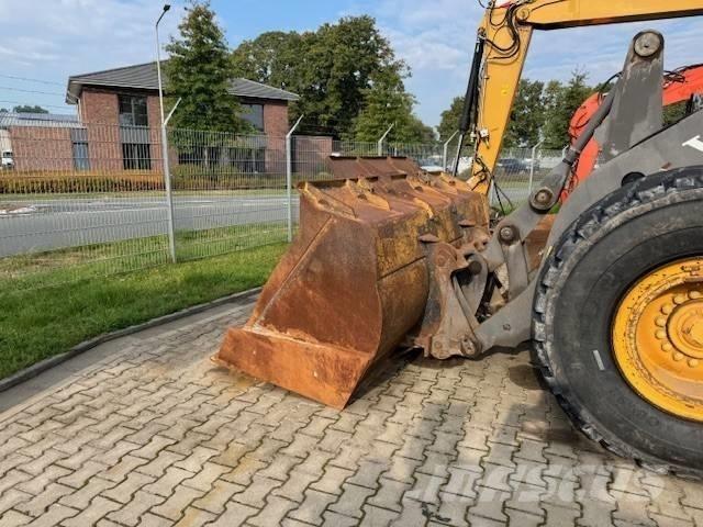 Volvo L 90 F Wheel Loaders