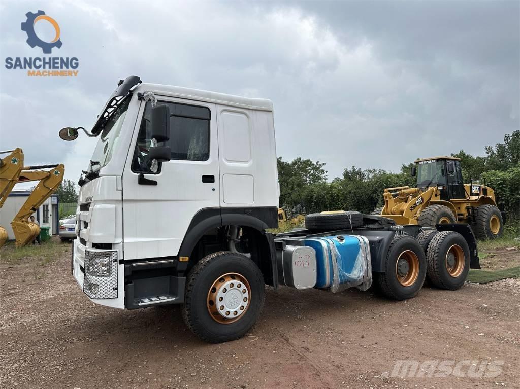 Howo 420hp Conventional Trucks / Tractor Trucks