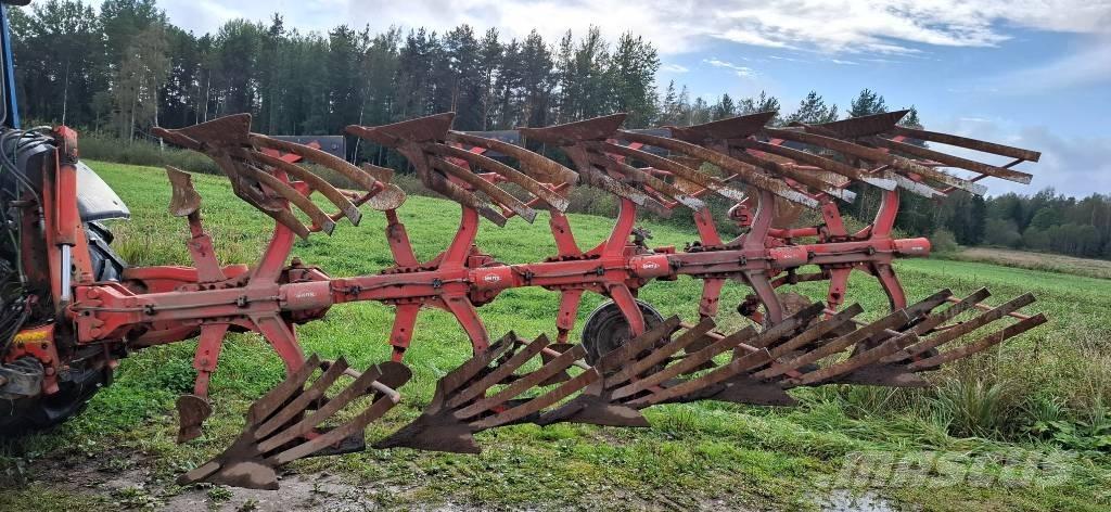 Kuhn Vari-Master 123 Reversible ploughs