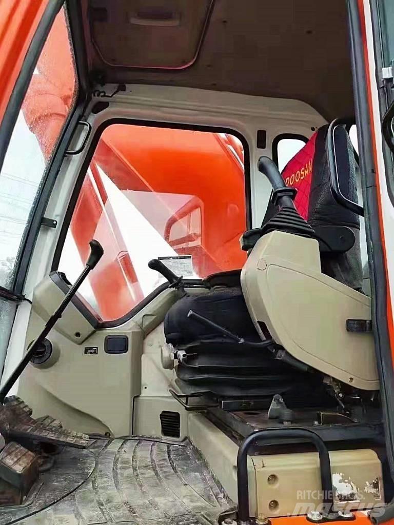 Doosan 300 Crawler Excavators