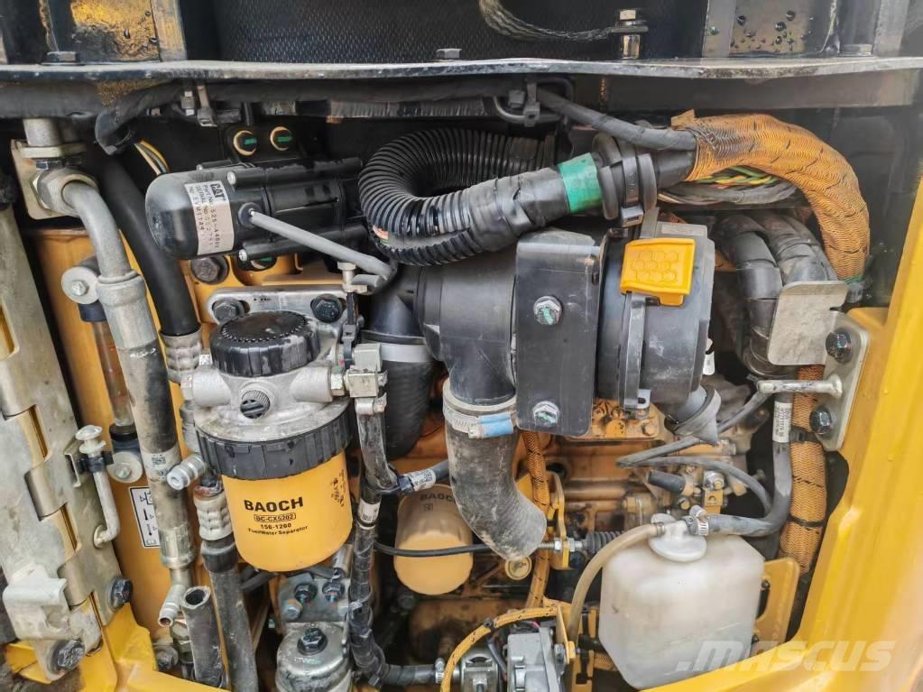 CAT 302 CR Mini Excavators <7t (Mini Diggers)