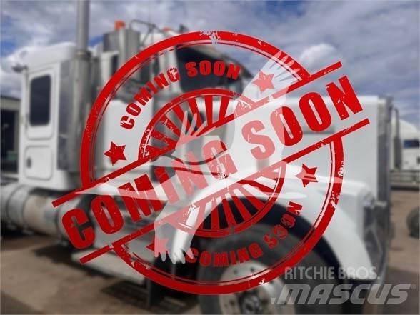 Kenworth W900B Conventional Trucks / Tractor Trucks