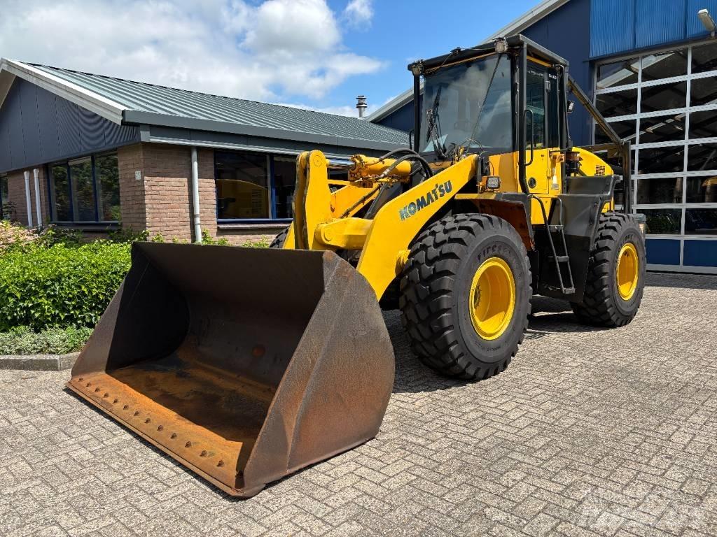 Komatsu WA 320-5 Wheel Loaders
