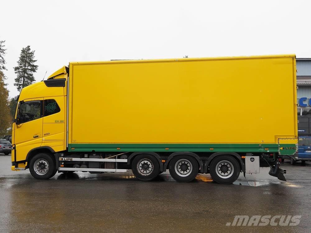 Volvo FH 16 Wood Chippers