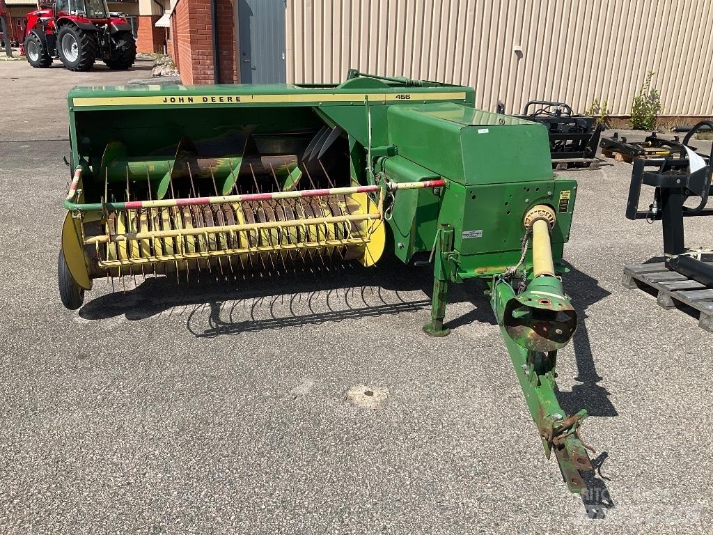 John Deere 440 Square Balers