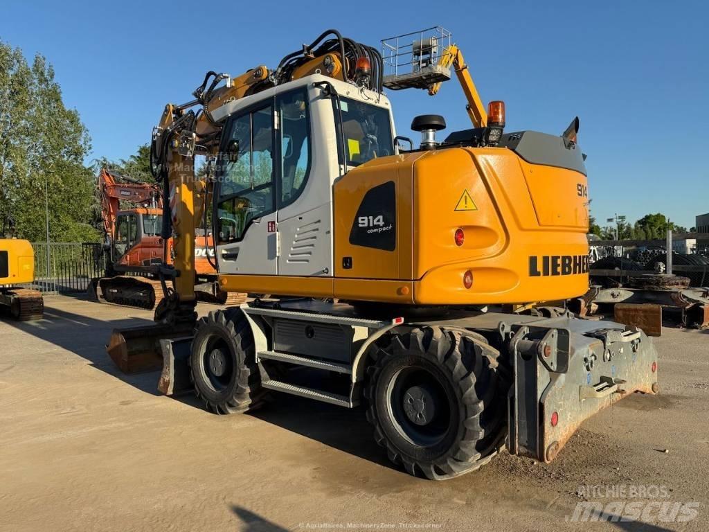 Liebherr A 914 Wheeled Excavators