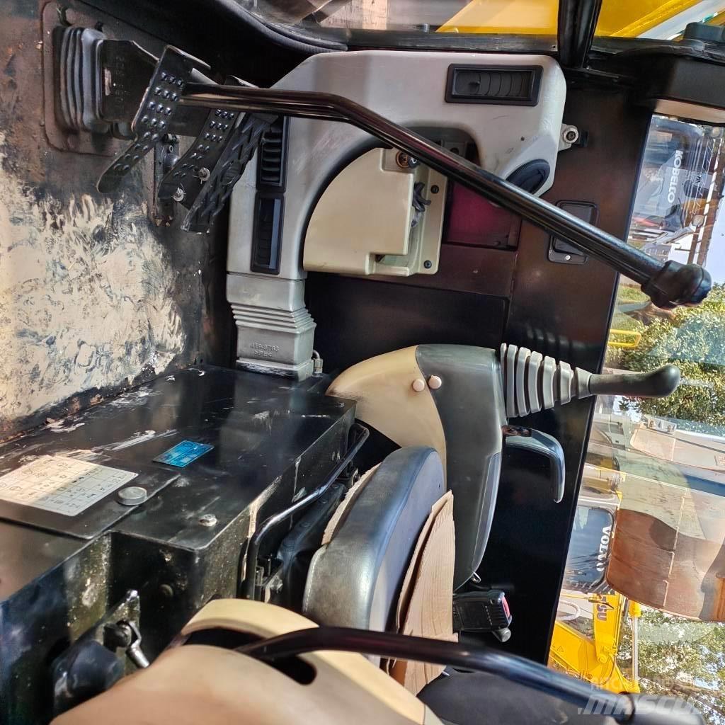 CAT 305.5 E Mini Excavators <7t (Mini Diggers)