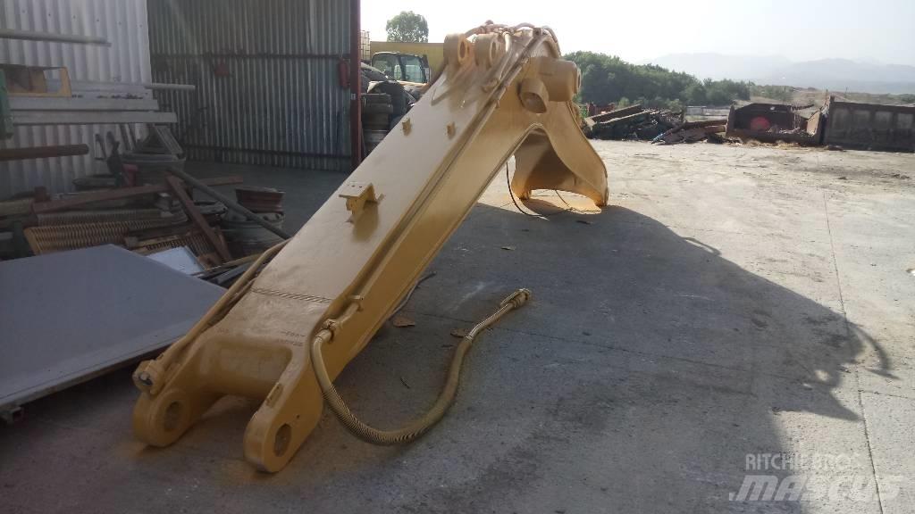 CAT 245 Booms and dippers