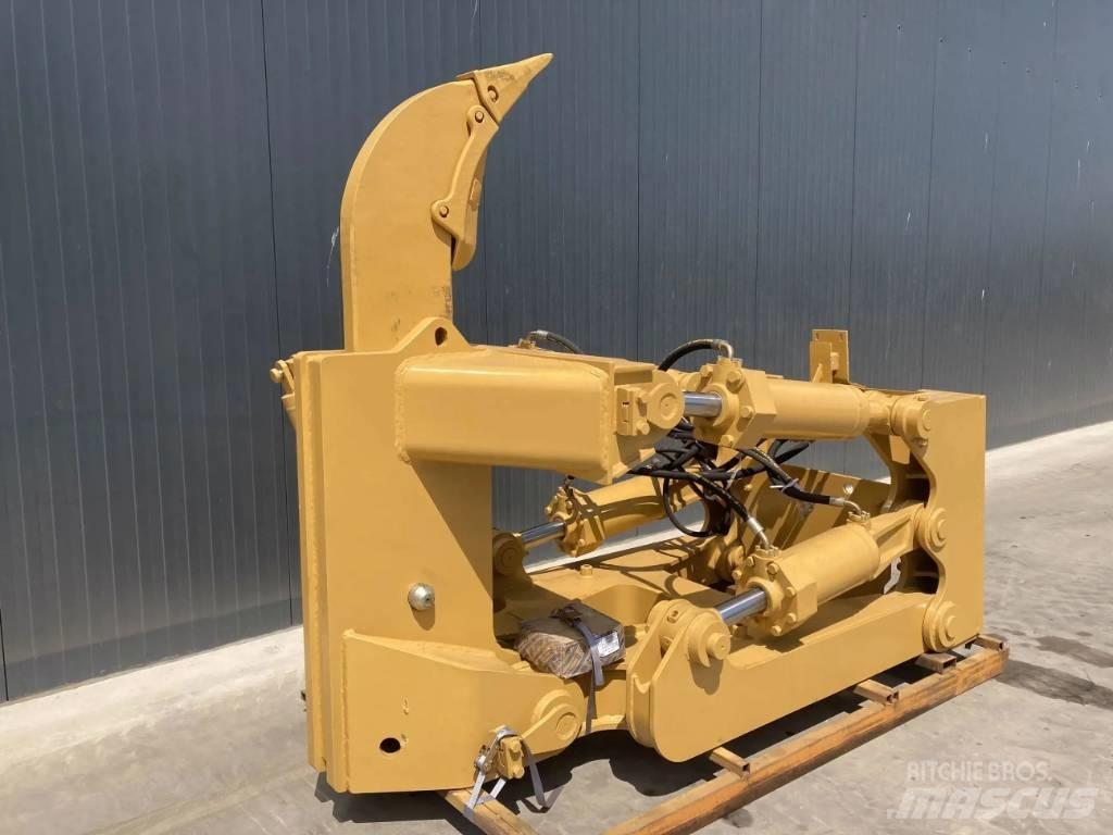 CAT D8R Rippers