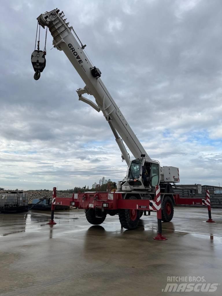 Grove RT 550 E Mobile and all terrain cranes