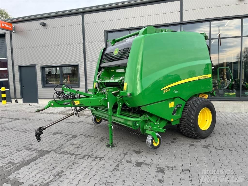 John Deere 990 Round Balers
