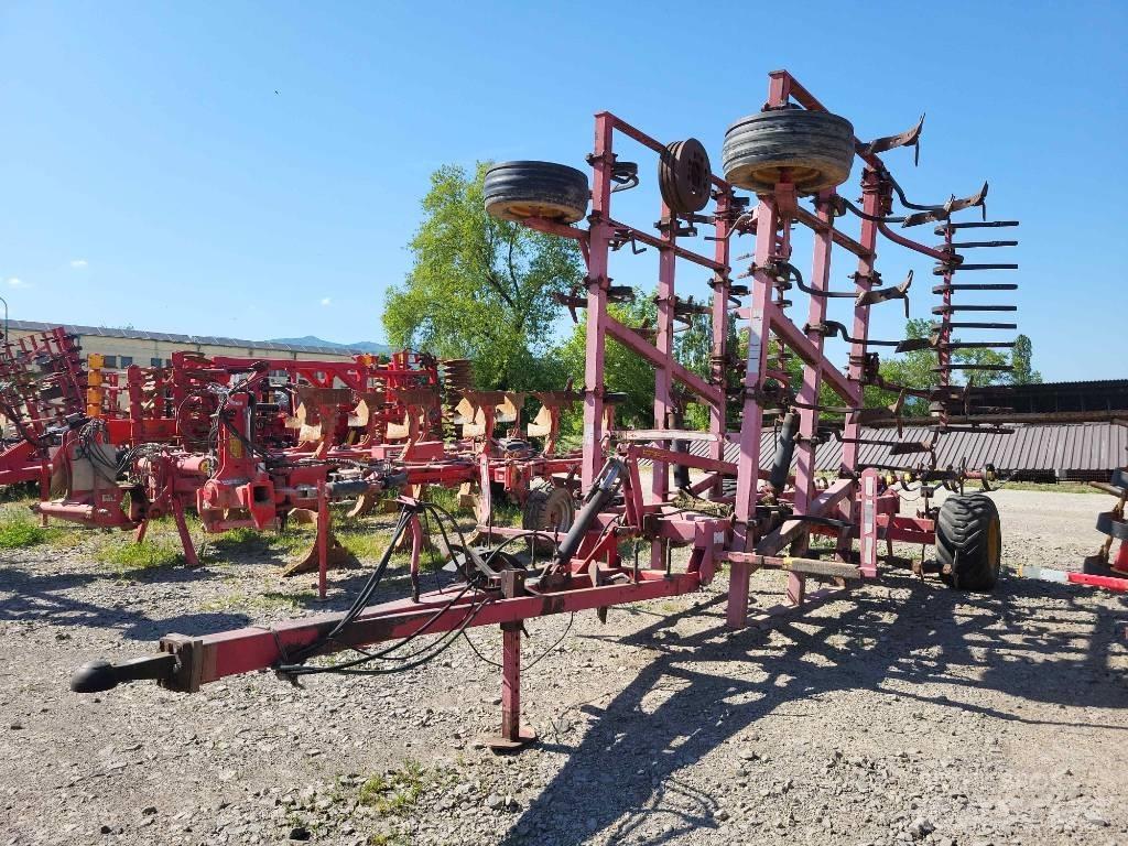 Väderstad Cultus 700 Cultivators
