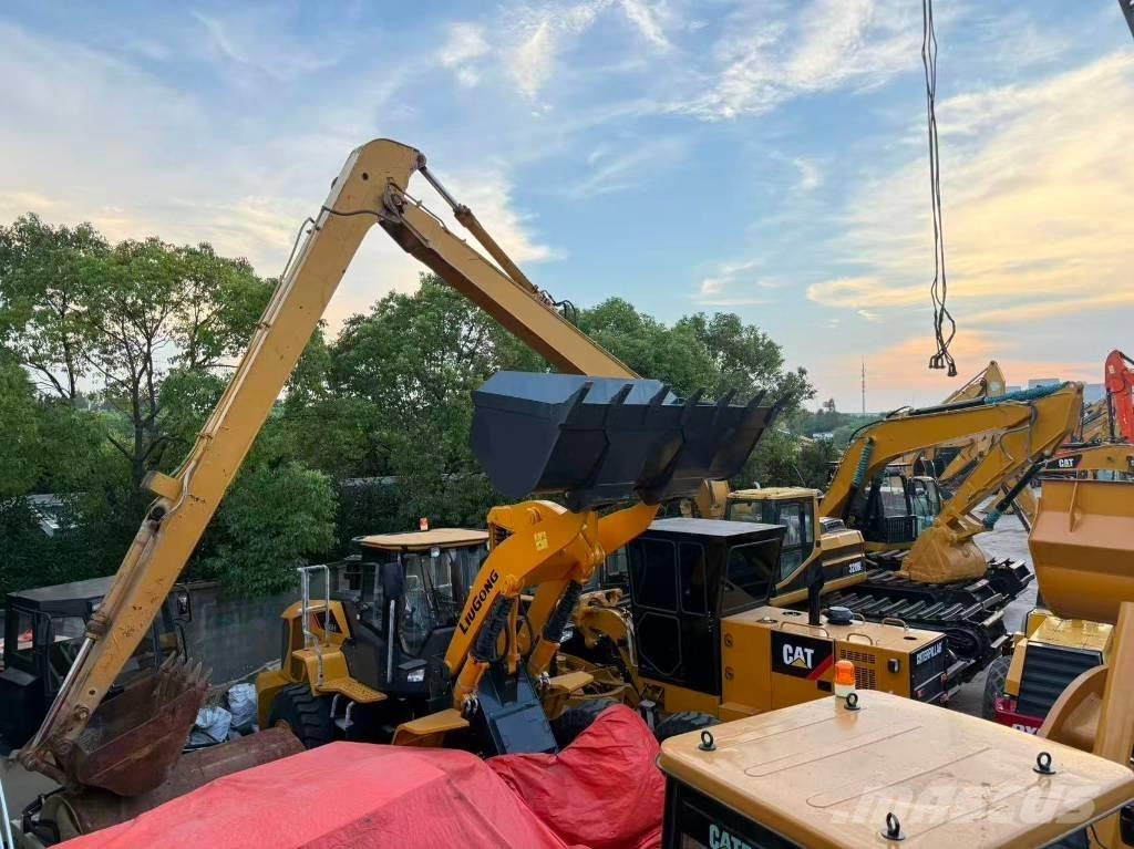 CAT 320BL Amphibious Excavators