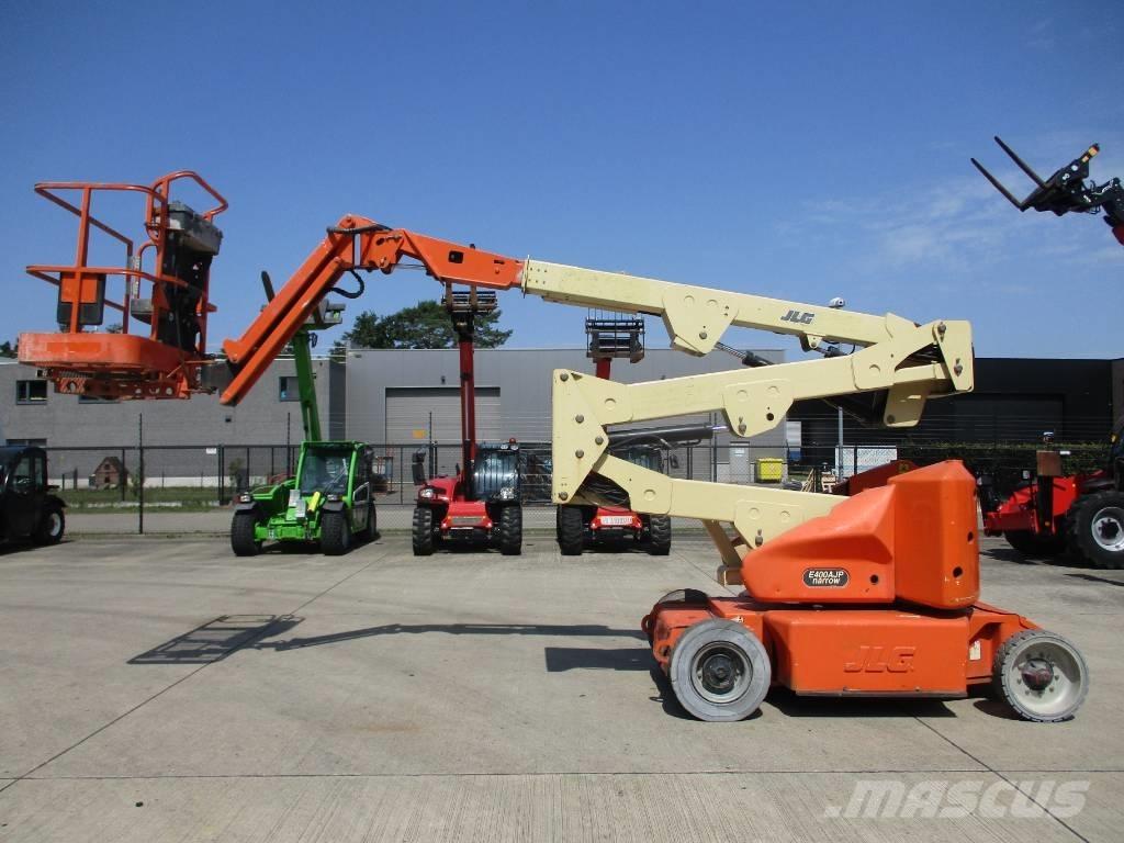 JLG E400 AJPN (687) Compact self-propelled boom lifts