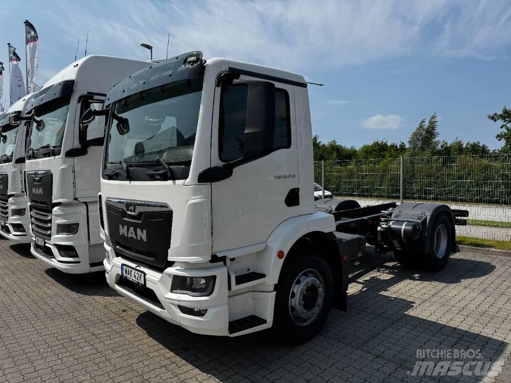 MAN TGM 18.290 Cab & Chassis Trucks