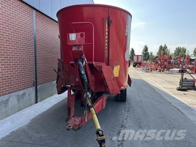 Peecon 26M³ Mixer feeders