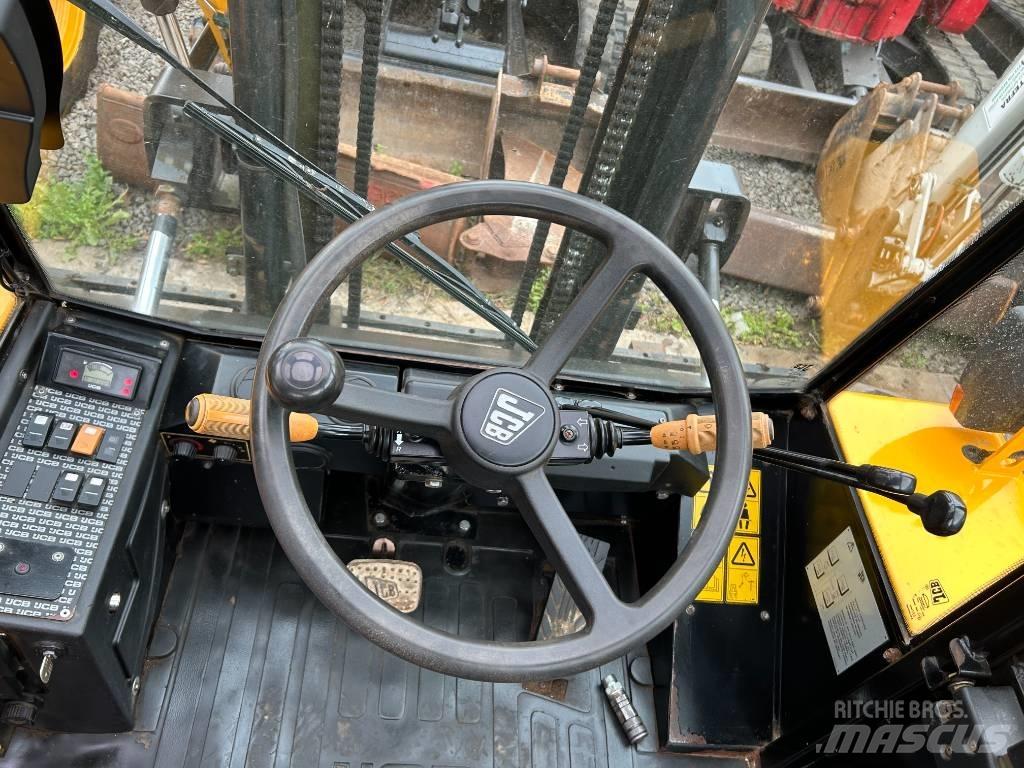 JCB 926 Rough Terrain Trucks