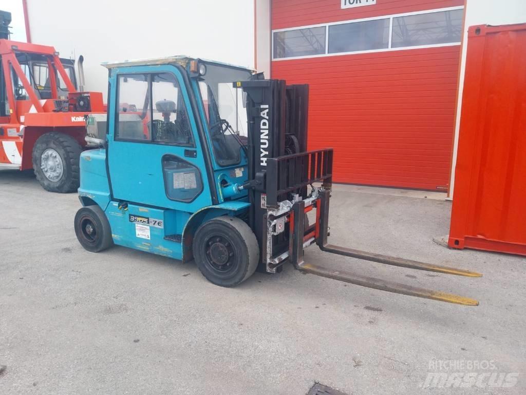 Hyundai 35 DS-7 Diesel Forklifts