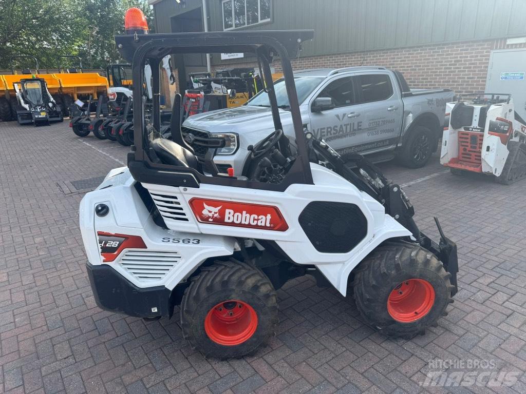 Bobcat L 28 Mini Loader