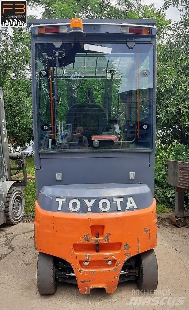 Toyota 8FBMT30 Electric Forklifts