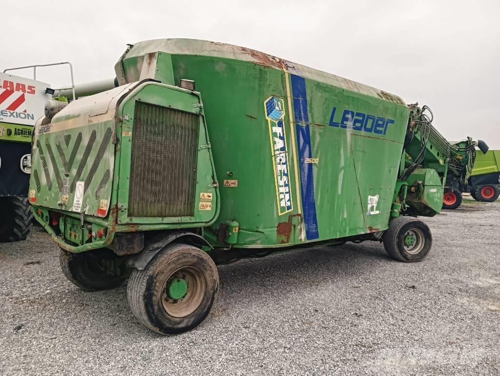 Faresin LEADER 2600 Mixer feeders