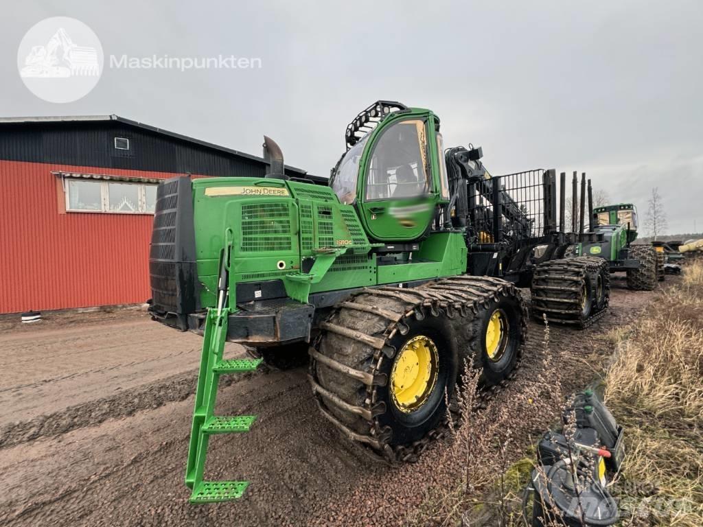 John Deere 1910 G Forwarders